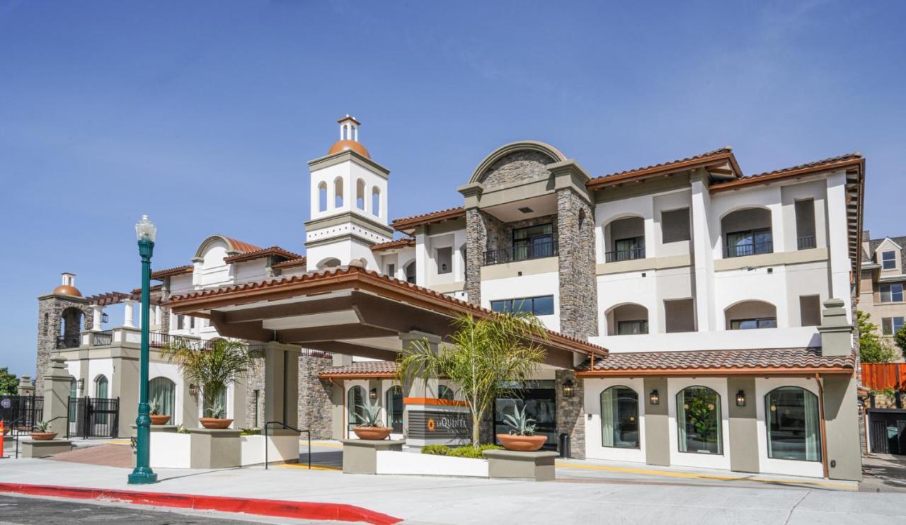 La Quinta Inn & Suites By Wyndham Santa Cruz Exterior photo