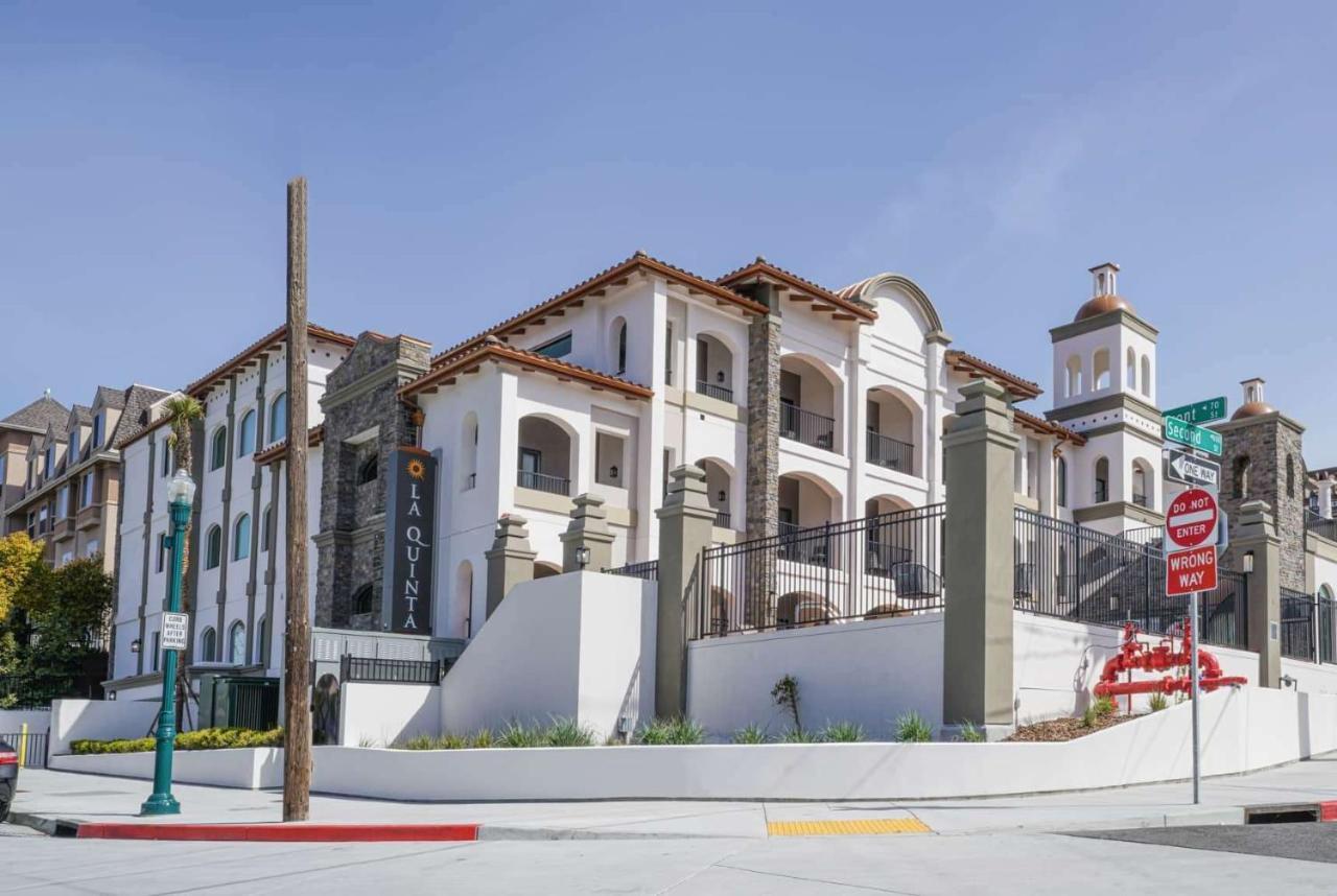 La Quinta Inn & Suites By Wyndham Santa Cruz Exterior photo