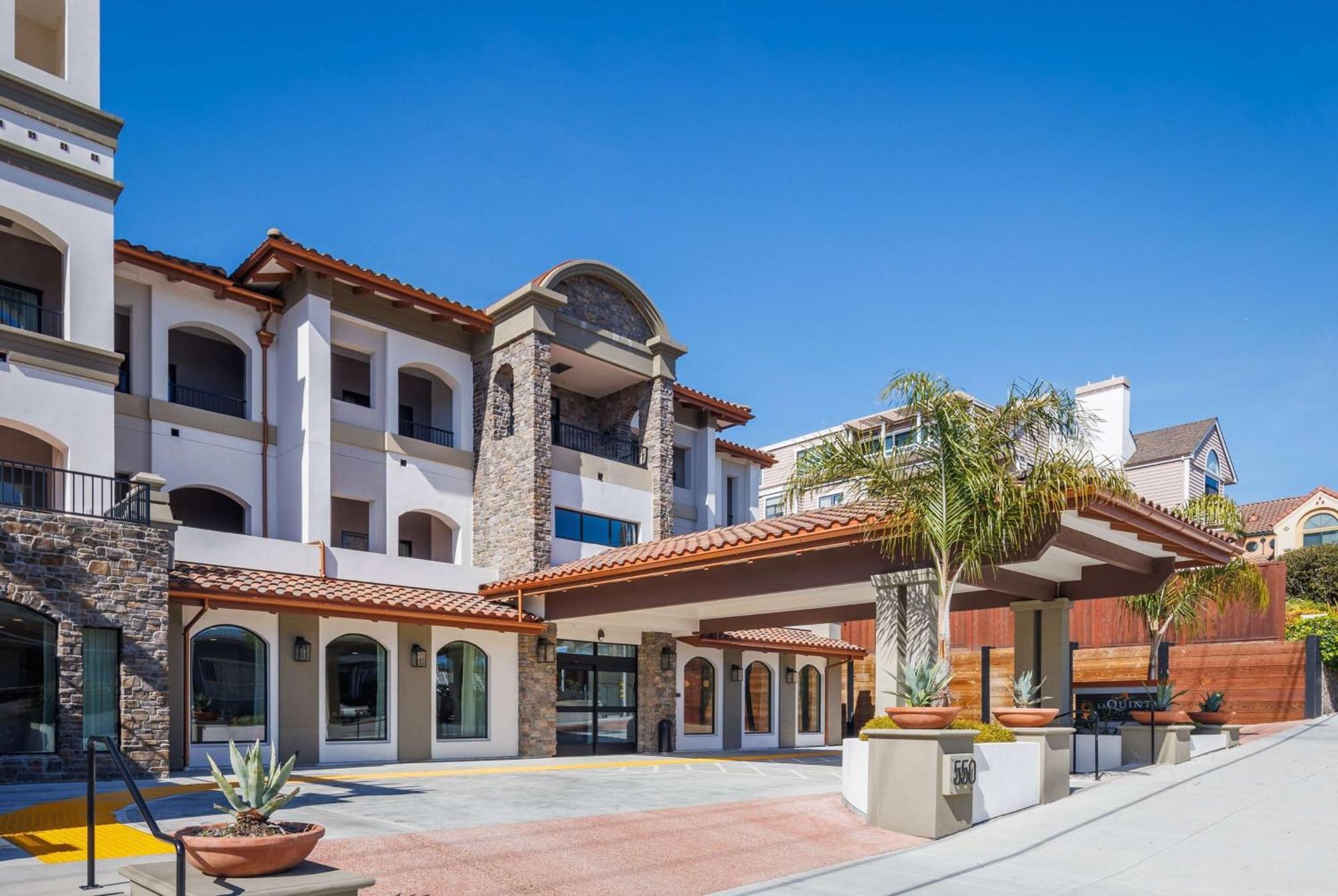 La Quinta Inn & Suites By Wyndham Santa Cruz Exterior photo